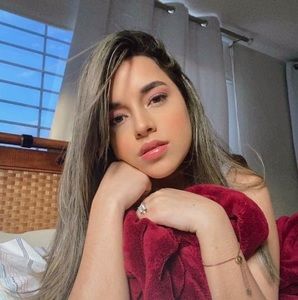 Meet your Posher, Allexa